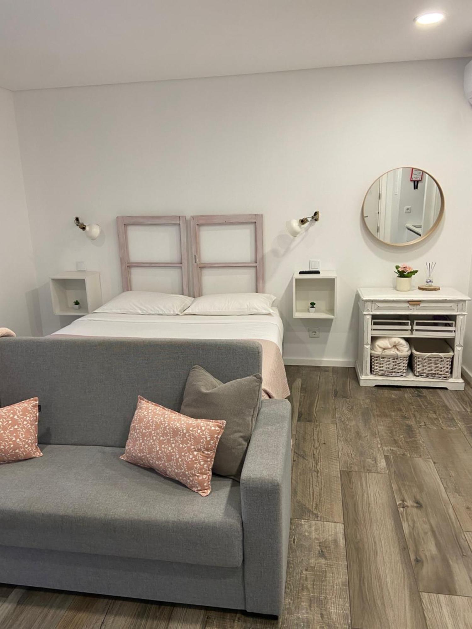 Botica Guesthouse إسبِنو المظهر الخارجي الصورة